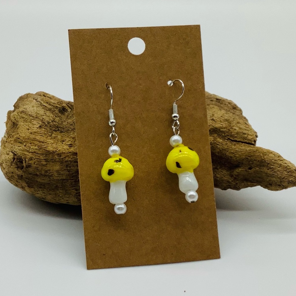 🍄NEW! Magic Mushroom Earrings Lampwork Glass Yellow & White Pearl